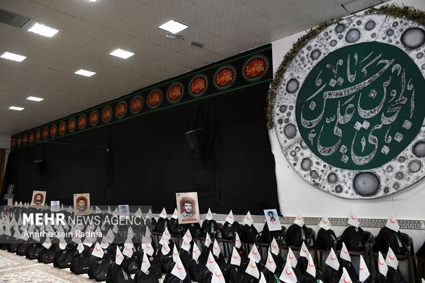 اهدای ۱۷۰۰ بسته کمک آموزشی هلال احمر به دانش آموزان در بیرجند