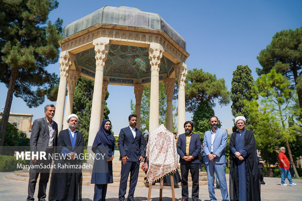 رونمایی پوستر جشنواره ملی شعر آیات در شیراز