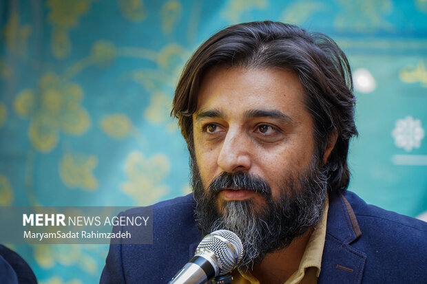رونمایی پوستر جشنواره ملی شعر آیات در شیراز