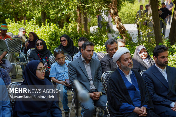 رونمایی پوستر جشنواره ملی شعر آیات در شیراز