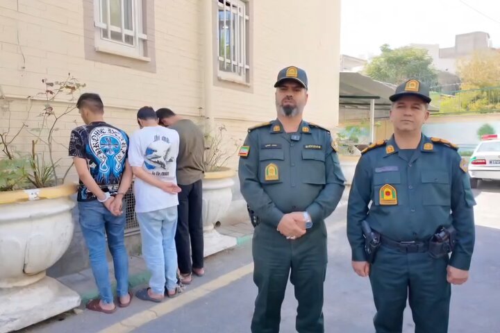 دستگیری سارقان محتویات خودرو در تبریز و کشف بیش از ۲۰۰ فقره سرقت
