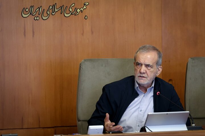 پزشکیان: همه ظرفیتهای کشور باید برای تولید و اشتغال به میدان بیاید پزشکیان: همه ظرفیتهای کشور باید برای تولید و اشتغال به میدان بیاید