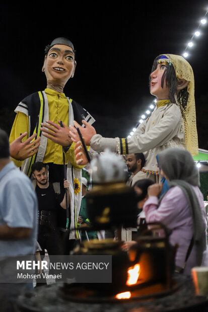 جشنواره گلاب‌گیری و صنایع دستی