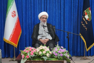 امام جمعه بوشهر:  پیام شهدا  ایستادگی و مقاومت است