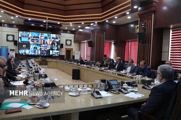 جلسات متعدد مدیران تهران؛وقتی«حضور فیزیکی» از «حل مسئله» مهم‌تر می‌شود
