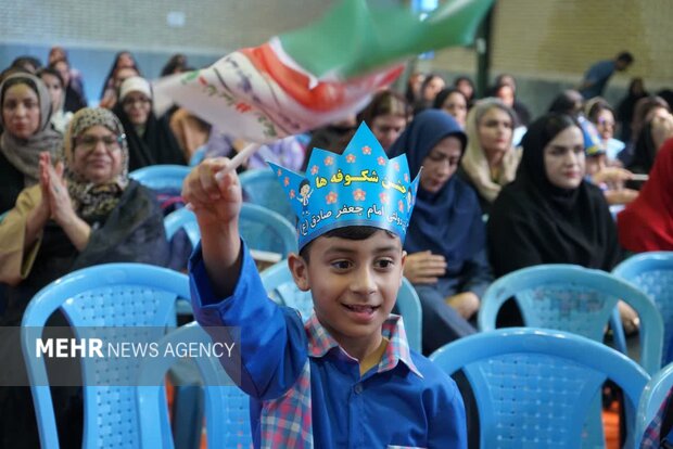 جشن شکوفه‌ها در بوشهر برگزار شد