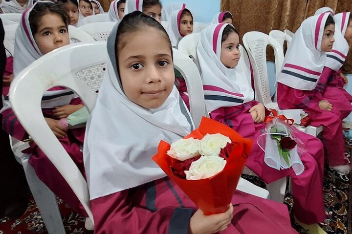 جشن شکوفه‌ها در گناوه برگزار شد