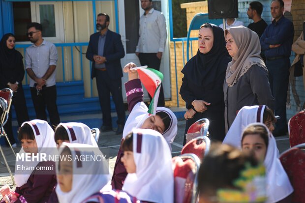 مراسم جشن شکوفهها در سنندج مراسم جشن شکوفهها در سنندج