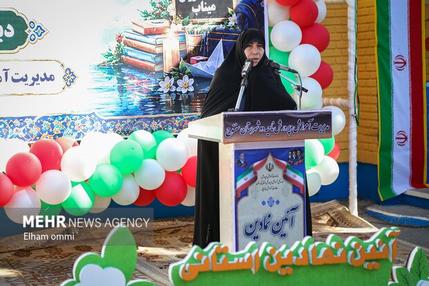 مراسم <a href='https://sayeb.ir/tag/%d8%ac%d8%b4%d9%86-%d8%b4%da%a9%d9%88%d9%81%d9%87-%d9%87%d8%a7'></div>جشن شکوفه ها</a> با حضور کلاس اولیها در <a href='https://sayeb.ir/tag/%d8%b3%d9%86%d9%86%d8%af%d8%ac'>سنندج</a>