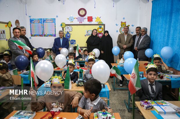 مراسم <a href='https://sayeb.ir/tag/%d8%ac%d8%b4%d9%86-%d8%b4%da%a9%d9%88%d9%81%d9%87-%d9%87%d8%a7'></div>جشن شکوفه ها</a> با حضور کلاس اولیها در <a href='https://sayeb.ir/tag/%d8%b3%d9%86%d9%86%d8%af%d8%ac'>سنندج</a>