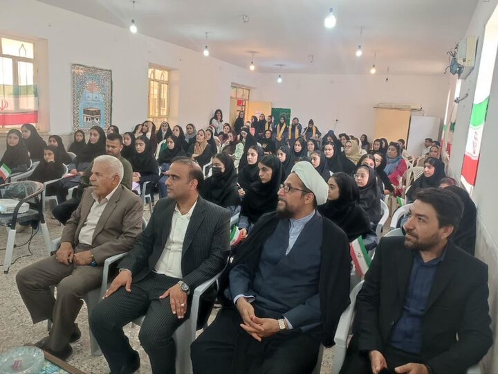 «جشن جوانه‌ها» همزمان با سراسر کشور در گناوه برگزار شد