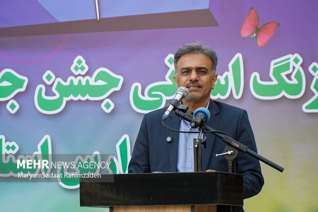 نواختن زنگ جوانه‌ها در شیراز