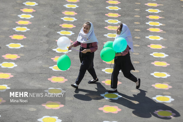 جشن شکوفه‌ها در تبریز