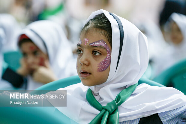 جشن شکوفهها در <a href='https://sayeb.ir/tag/%d8%a7%d8%b5%d9%81%d9%87%d8%a7%d9%86'></div>اصفهان</a>