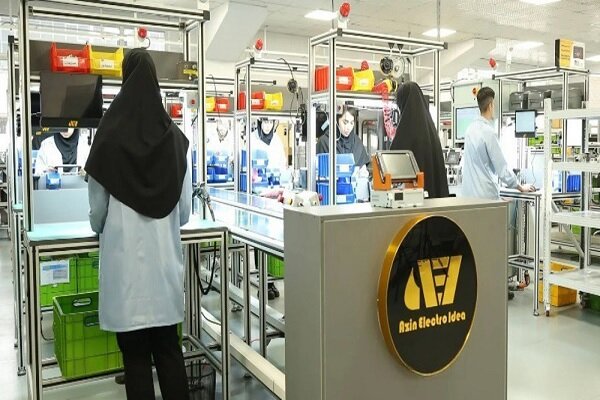 Iranian engineers develop indigenous engine control units