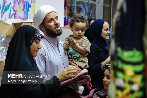 بازار لوازم‌التحریر در آستانه سال تحصیلی جدید در یزد