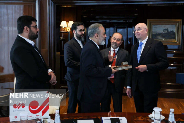 همایش شصت‌وپنجمین سالگرد اوآنا در مسکو