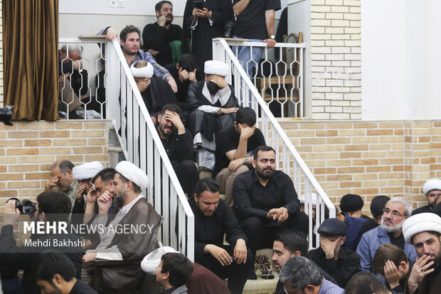وداع با پیکر آیت‌الله شبیری زنجانی در قم
