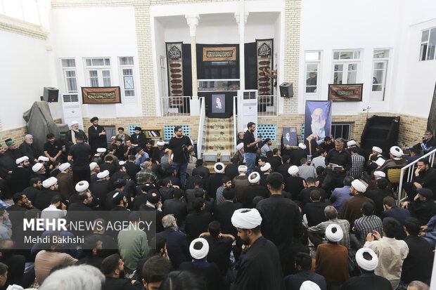وداع با پیکر آیت‌الله شبیری زنجانی در قم