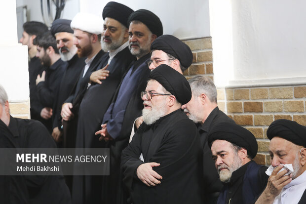 وداع با پیکر آیت‌الله شبیری زنجانی در قم