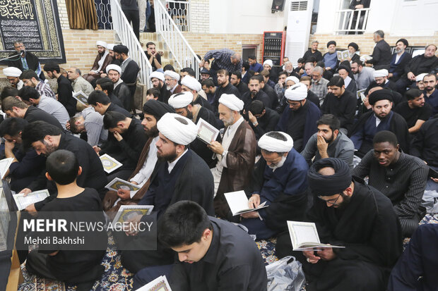 وداع با پیکر آیت‌الله شبیری زنجانی در قم