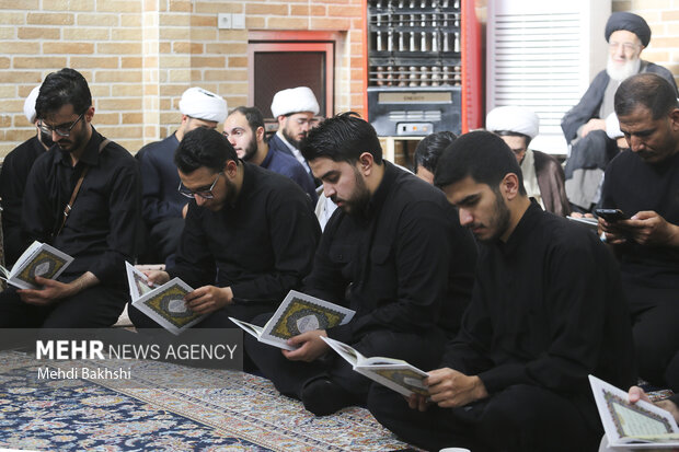 وداع با پیکر آیت‌الله شبیری زنجانی در قم