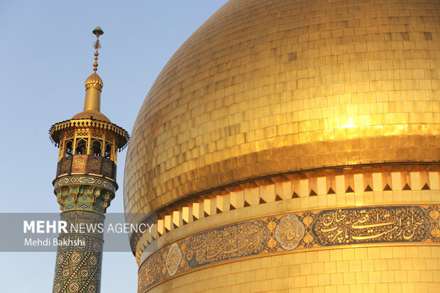 آیین تعویض پرچم حرم حضرت معصومه(س) آیین تعویض پرچم حرم حضرت معصومه(س)