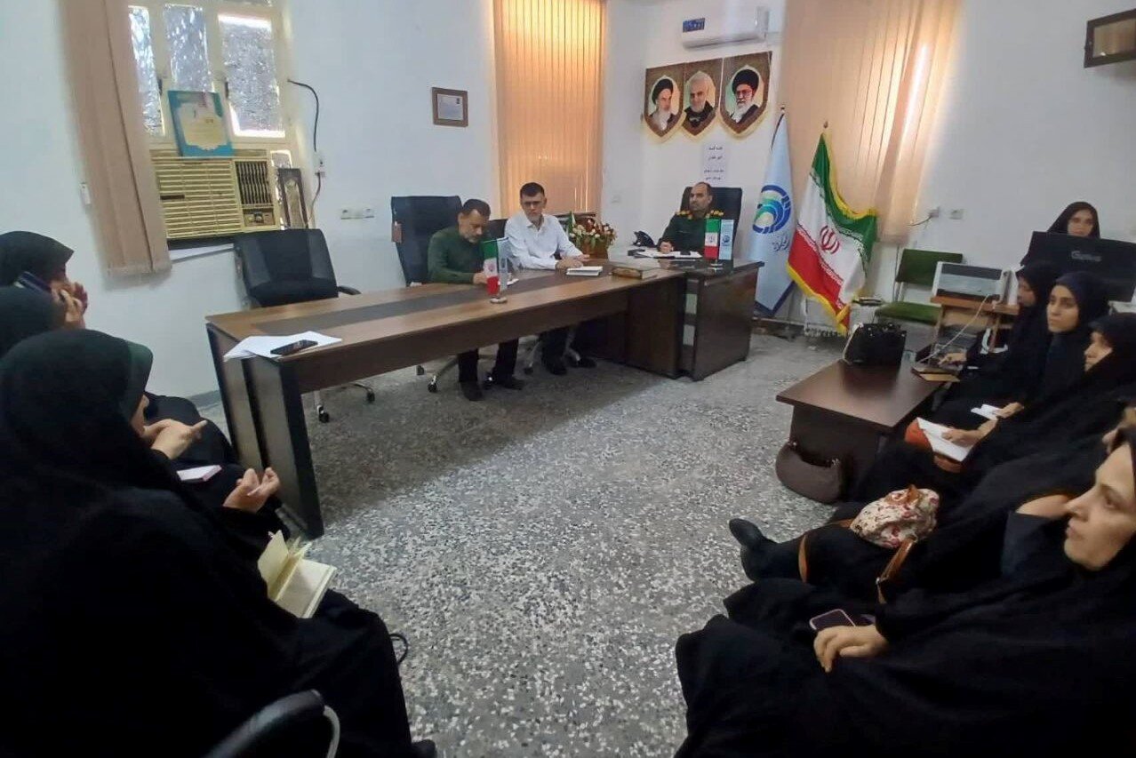 لزوم جمع‌آوری آثار شهدا برای برگزاری یادواره‌ای اثرگذار در دشتی