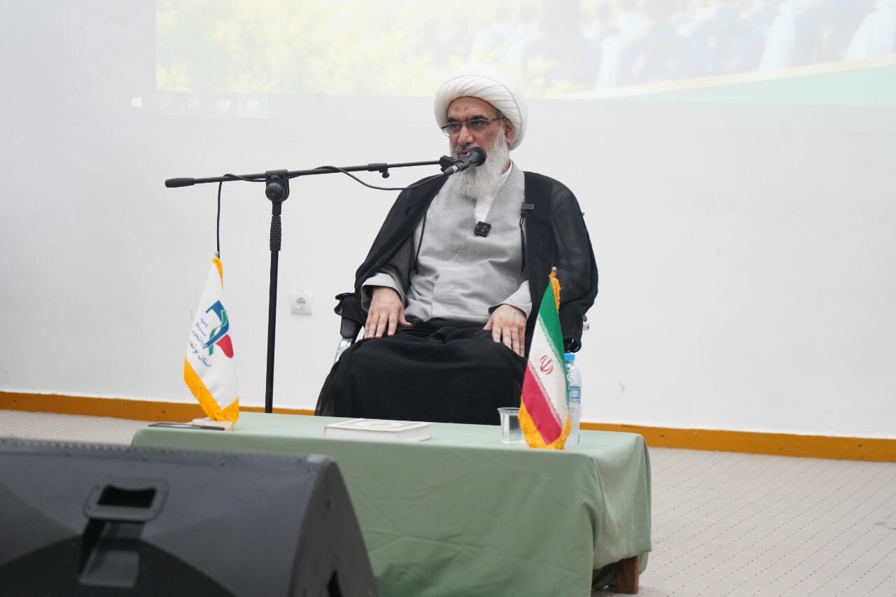 ایران در نقطهای ایستاده که دشمن توان عبور از آن را ندارد ایران در نقطهای ایستاده که دشمن توان عبور از آن را ندارد
