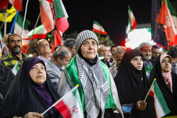 گالیکش باز هم شب را به قرار مردمی تبدیل کرد