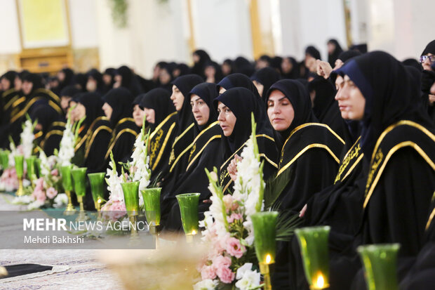 آیین شمعدان گردانی خادمان حرم حضرت معصومه(س)