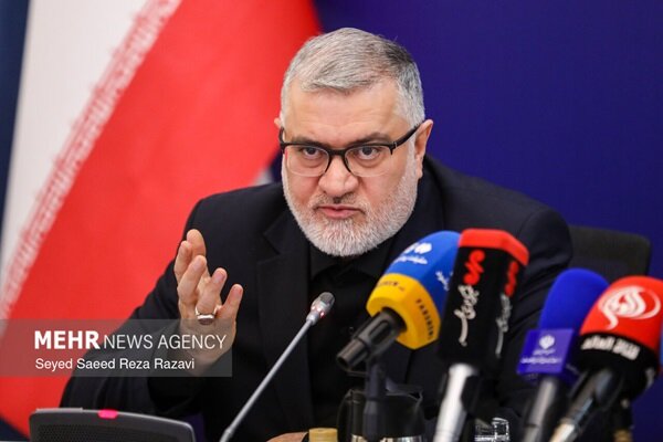 معتمدیان: ظرفیت نیروگاه‌های خورشیدی تهران از ۴۰۰ مگاوات عبور کرد