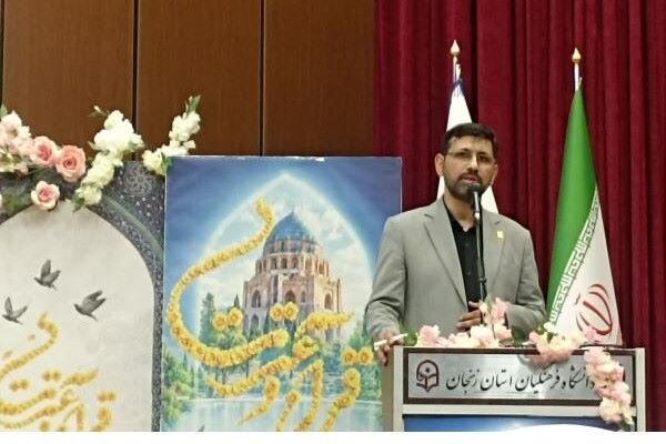شناخت مسیر حق و باطل نیازمند بهره‌گیری از تجربه‌های تاریخی است