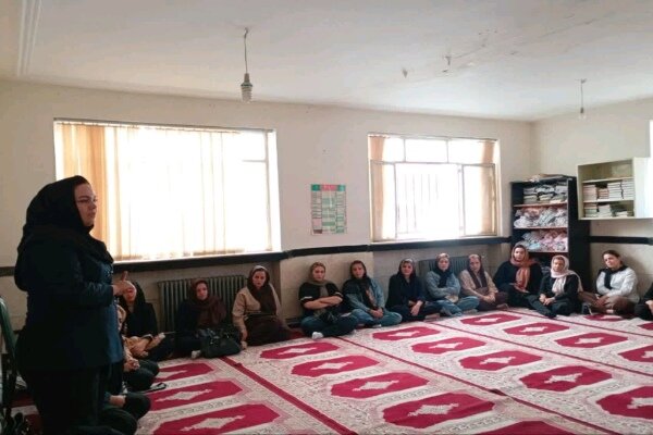 بررسی چالش‌ها: گفت‌وگوی بدون قضاوت نخستین گام در مواجهه با بحران است | مهر - کد e577