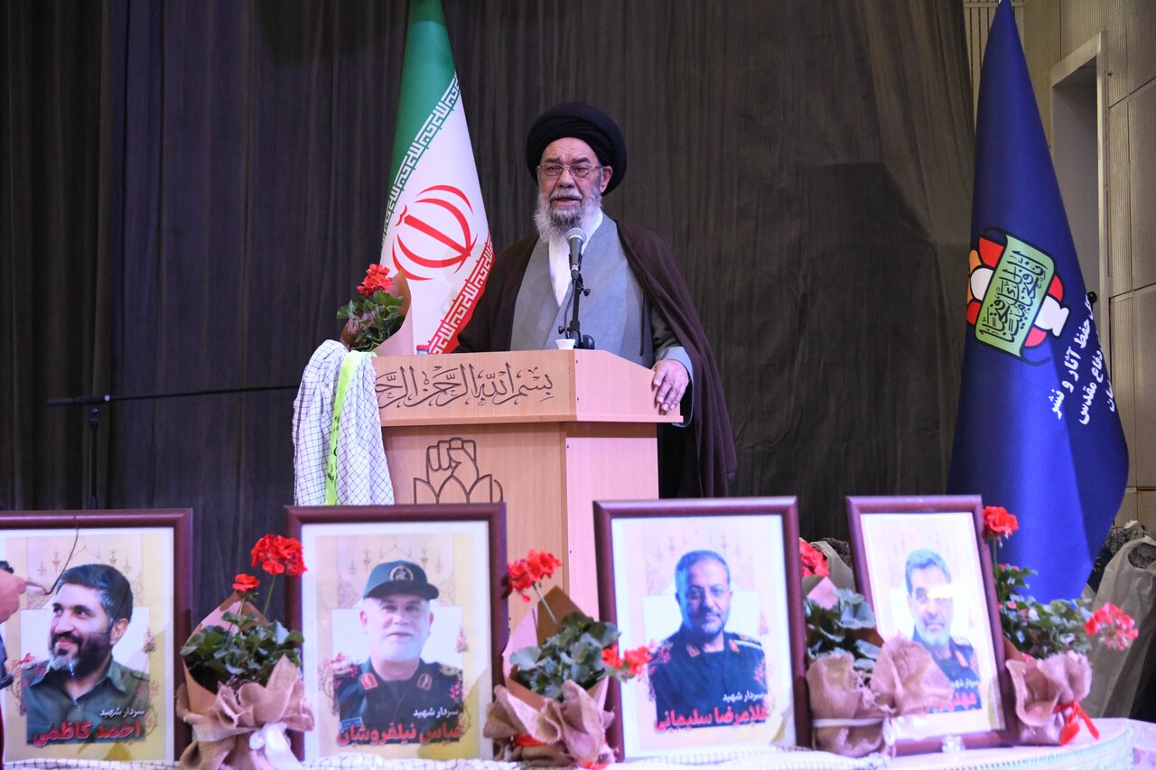 تحلیل خبر: طباطبایی نژاد:امنیت امروز کشور ثمره خون شهدا و ایستادگی ملت است | مهر - کد 716b