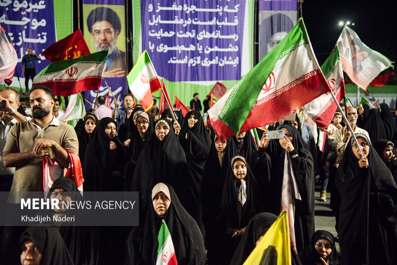 دویست و ششمین شب تجمعات زنجانی‌ها در دفاع از وطن