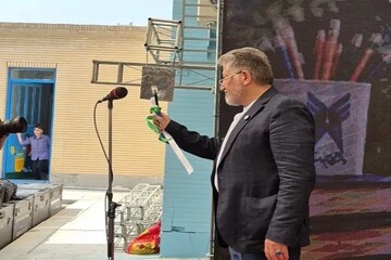 رئیس دانشگاه آزاد زنگ آغاز سال تحصیلی را در لامرد به صدا درآورد