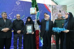 تمام ارکان جامعه مدیون تلاش‌های معلمان و ایثار شهدا هستند