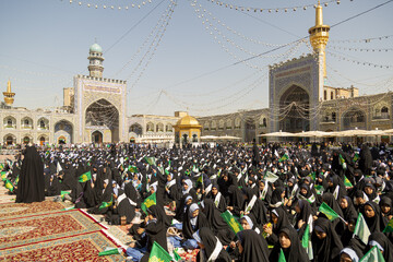 چهارشنبه امام رضایی متفاوت مشهدی‌ها؛ حضور آینده سازان کشور در حرم رضوی