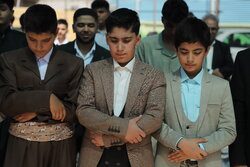اقامه نخستین نماز سال تحصیلی جدید در سنندج