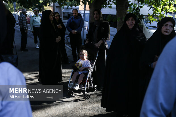 مراسم آغاز سال تحصیلی جدید با حضور فرمانده انتظامی تهران بزرگ
