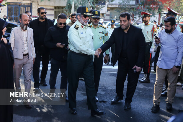 مراسم آغاز سال تحصیلی جدید با حضور فرمانده انتظامی تهران بزرگ