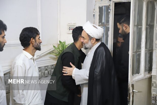 دیدار نماینده ولی‌فقیه سیستان و بلوچستان با خانواده شهید مولوی گرگیج
