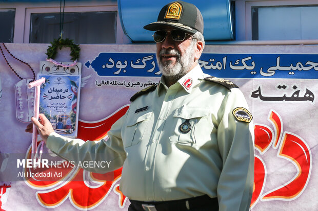 مراسم آغاز سال تحصیلی جدید با حضور فرمانده انتظامی تهران بزرگ