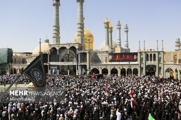 تشییع پیکر آیت‌الله شبیری زنجانی در قم