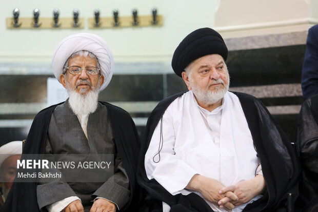 تشییع پیکر آیت‌الله شبیری زنجانی در قم
