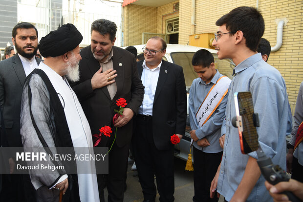 زنگ نماز اول مهر در مدارس خراسان رضوی زنگ نماز اول مهر در مدارس خراسان رضوی