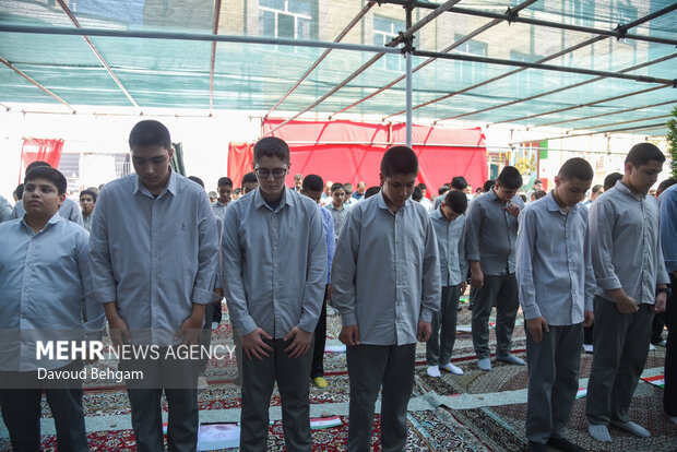 زنگ نماز اول مهر در مدارس <a href='https://sayeb.ir/tag/%d8%ae%d8%b1%d8%a7%d8%b3%d8%a7%d9%86-%d8%b1%d8%b6%d9%88%db%8c'></div>خراسان رضوی</a>