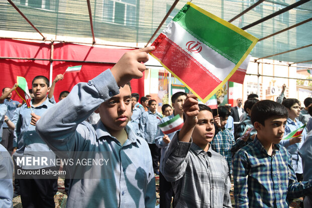 زنگ نماز اول مهر در مدارس <a href='https://sayeb.ir/tag/%d8%ae%d8%b1%d8%a7%d8%b3%d8%a7%d9%86-%d8%b1%d8%b6%d9%88%db%8c'></div>خراسان رضوی</a>