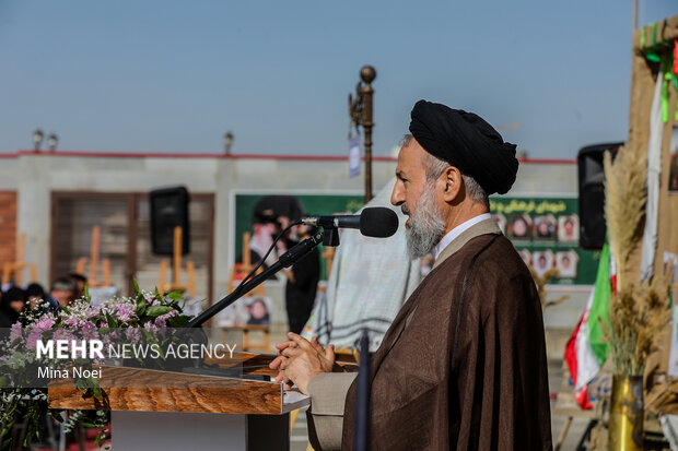 جشن <a href='https://sayeb.ir/tag/%d8%a2%d8%ba%d8%a7%d8%b2-%d8%b3%d8%a7%d9%84-%d8%aa%d8%ad%d8%b5%db%8c%d9%84%db%8c'></div>آغاز سال تحصیلی</a> ۱۴۰۵ در <a href='https://sayeb.ir/tag/%d8%aa%d8%a8%d8%b1%db%8c%d8%b2'>تبریز</a>